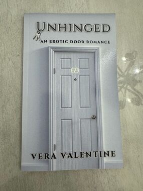 Unhinged: An Erotic Door Romance by Vera Valentine Fiction Romantasy Short Novel